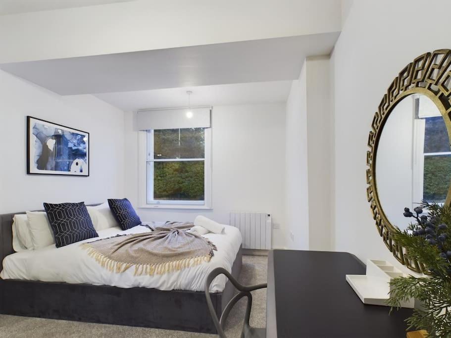 Apartamento The Grove King Bed Wi-Fi Ev Charger Cheltenham Exterior foto