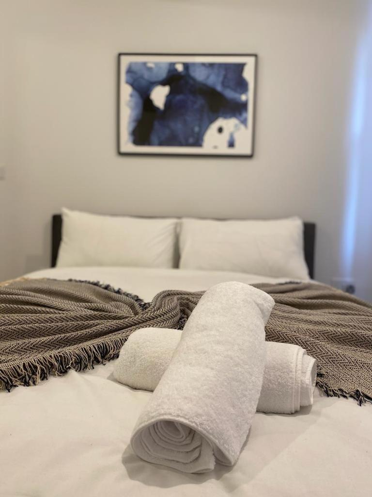 Apartamento The Grove King Bed Wi-Fi Ev Charger Cheltenham Exterior foto
