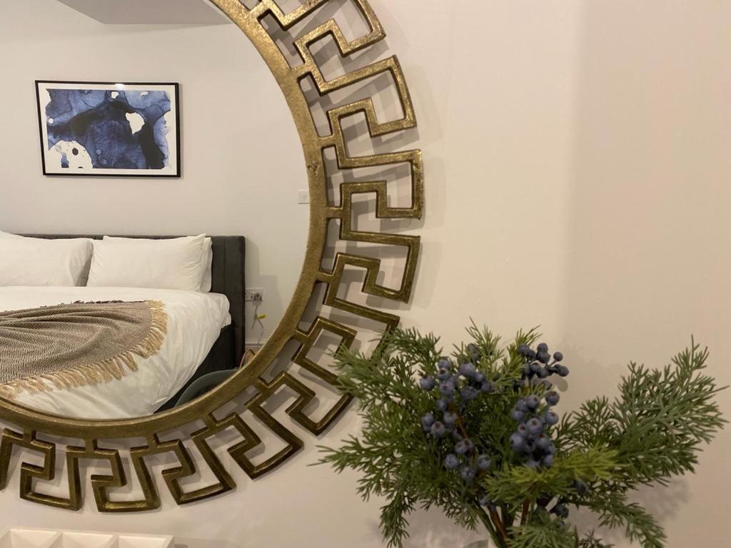 Apartamento The Grove King Bed Wi-Fi Ev Charger Cheltenham Exterior foto